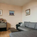 شقة Bella Vista In Der Obersten Etage By Interhome *
