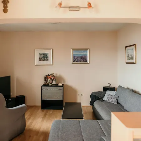 Apartman Bella Vista In Der Obersten Etage By Interhome Dramalj