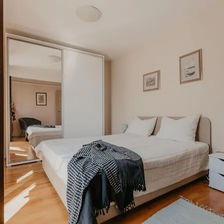Bella Vista In Der Obersten Etage By Interhome Apartment Dramalj