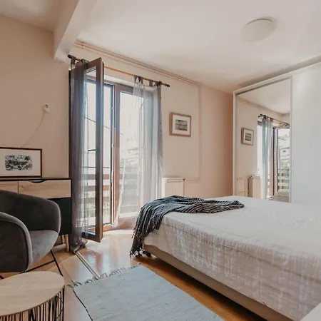 Apartment Bella Vista In Der Obersten Etage By Interhome
