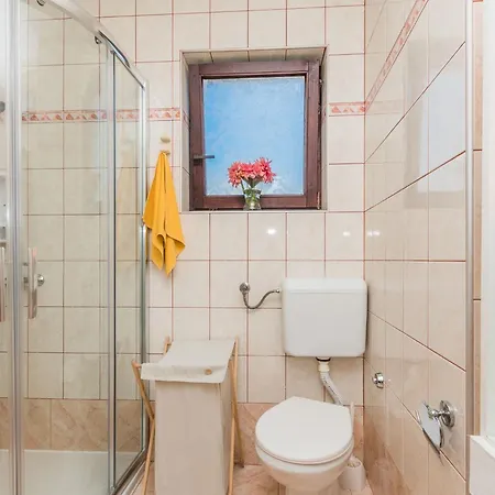 Bella Vista In Der Obersten Etage By Interhome Dramalj