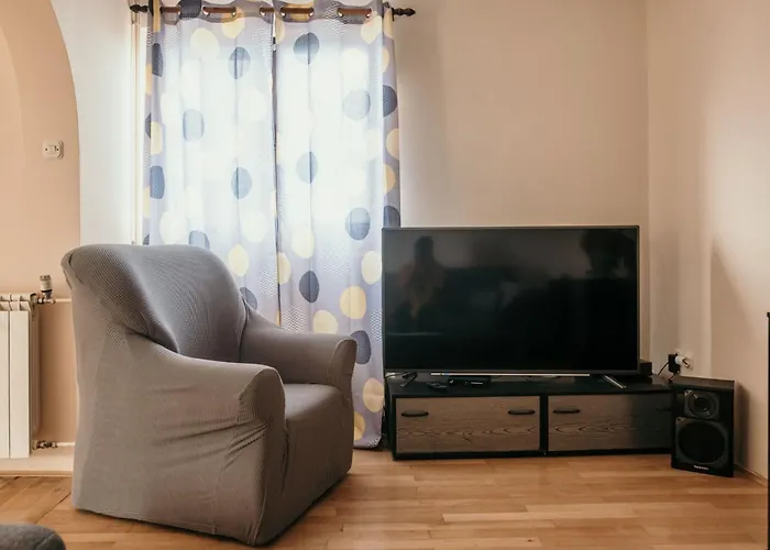 Bella Vista In Der Obersten Etage By Interhome