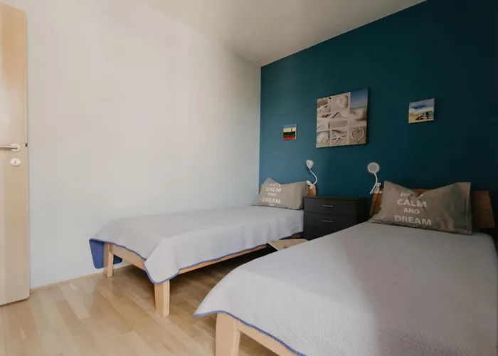 Apartment Bella Vista In Der Obersten Etage By Interhome